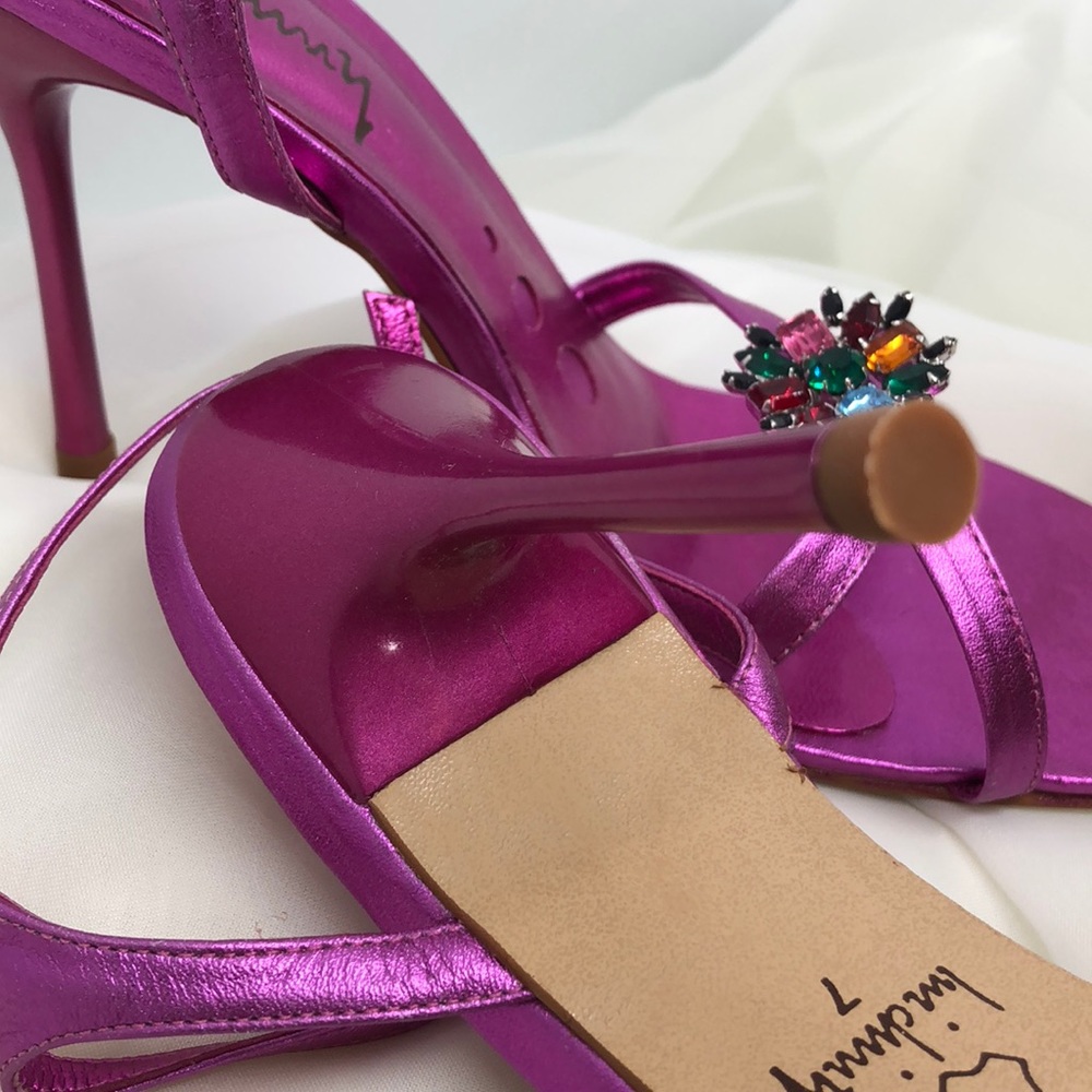High Heels - Picture 4 of 8